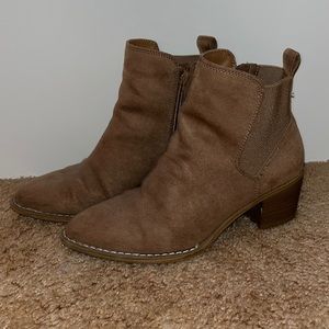Wild Fable (Target) light Brown Heeled Booties Size 6